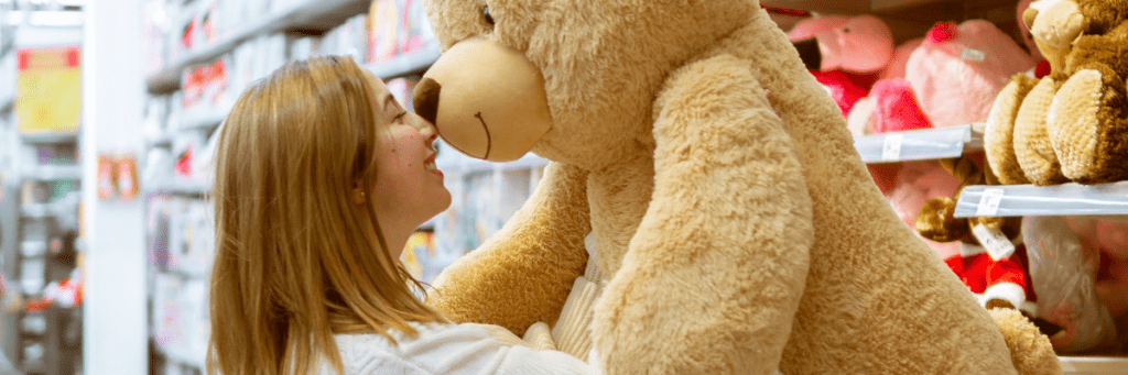 Pelüş Kumaşlı Kıyafetler: Moda Dünyasında Son Trendler